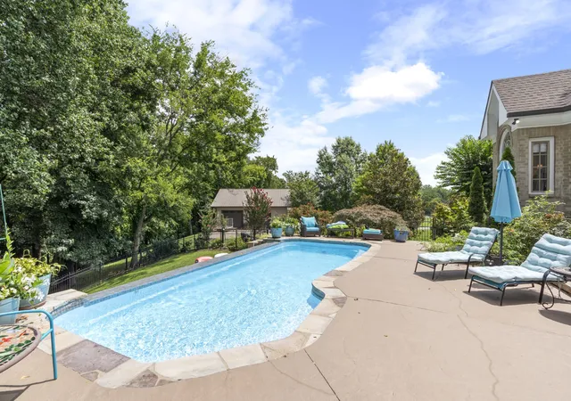 Photo 1 of Single family home for sale at 3300 Bridle Path Ct, Thompsons Station, TN 37179 | MLS# 3501376 | Listing updated on 2026-10-27