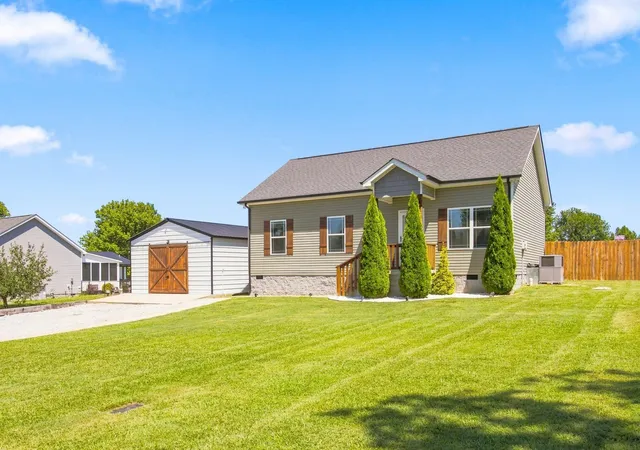 2nd image of 1204 Redden Ln, Burns, TN 37029 | MLS# 3335954