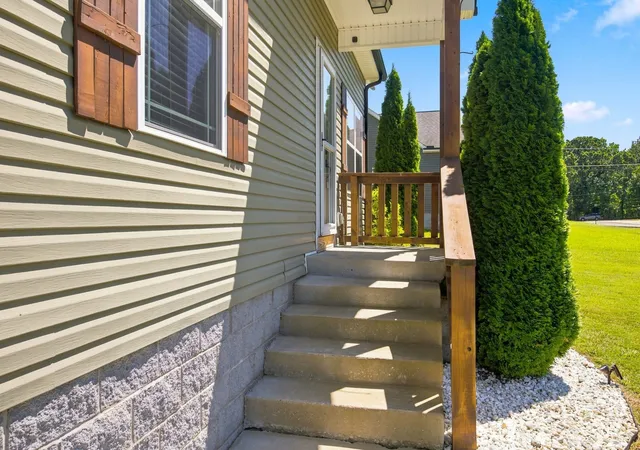 Photo 3 of Single family home for sale at 1204 Redden Ln, Burns, TN 37029 | MLS# 3335954 | Listing updated on 2026-09-25
