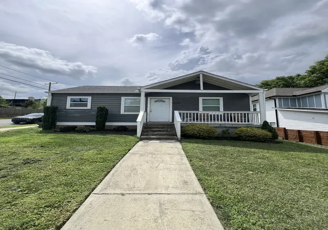 Single family home for sale at 620 South 13th St, Nashville, TN 37206 | MLS# 3499830 | Listing updated on 2026-08-14