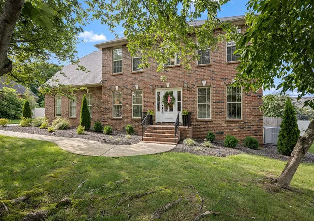 Photo 1 of Single family home for sale at 212 Comer Cir, Murfreesboro, TN 37128 | MLS# 3335983 | Listing updated on 2026-09-02