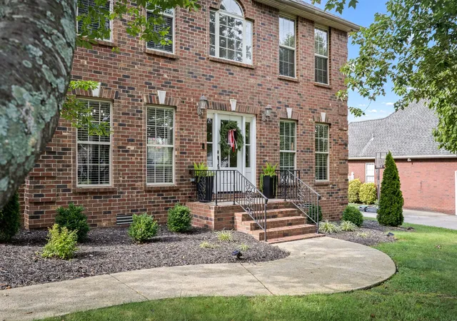 Photo 4 of Single family home for sale at 212 Comer Cir, Murfreesboro, TN 37128 | MLS# 3335983 | Listing updated on 2026-09-02