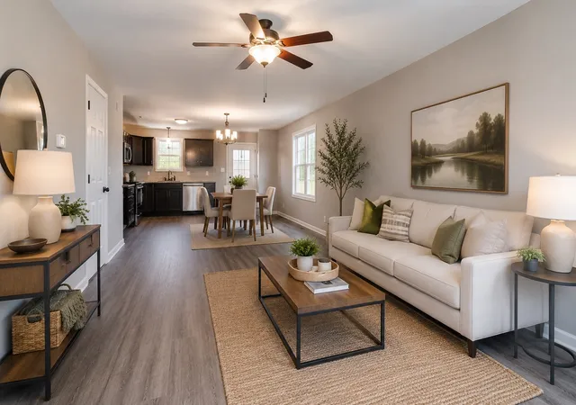 Photo 3 of Single family home for sale at 923 Oak Ln, Clarksville, TN 37040 | MLS# 3335977 | Listing updated on 2026-08-28