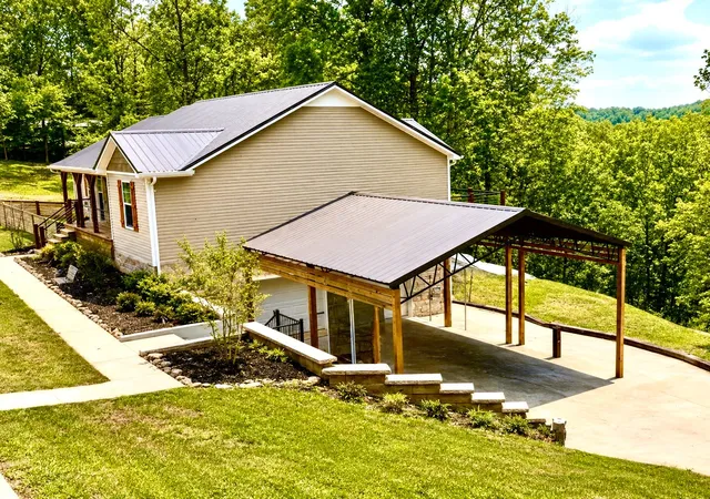 Photo 3 of Single family home for sale at 1198 Ed Sanders Rd, Lynchburg, TN 37352 | MLS# 3336232 | Listing updated on 2026-10-07