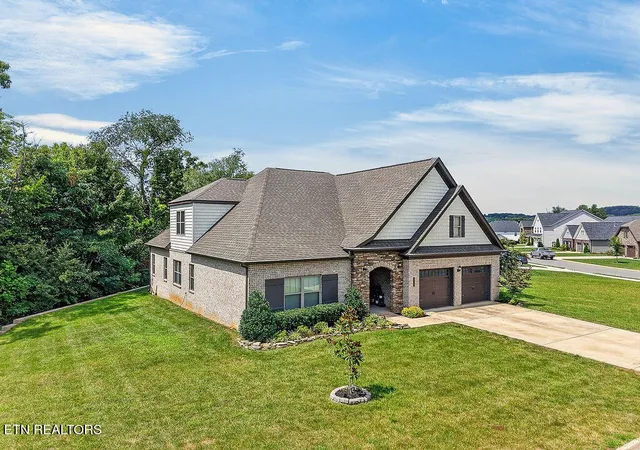 2nd image of 110 Aspen Dr, Lenoir City, TN 37771 | MLS# 3336008