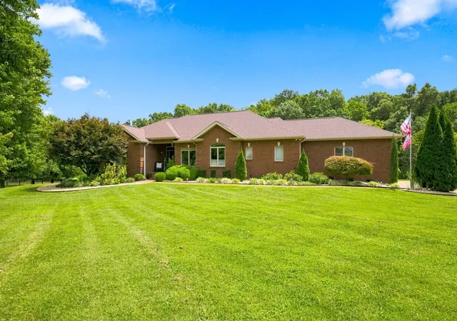 Photo 3 of Single family home for sale at 1624 Spencer Ml Rd, Burns, TN 37029 | MLS# 3510905 | Listing updated on 2026-10-02