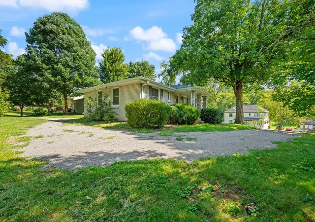 Photo 2 of Single family home for sale at 4921 Timberdale Dr, Nashville, TN 37211 | MLS# 3336091 | Listing updated on 2026-09-28