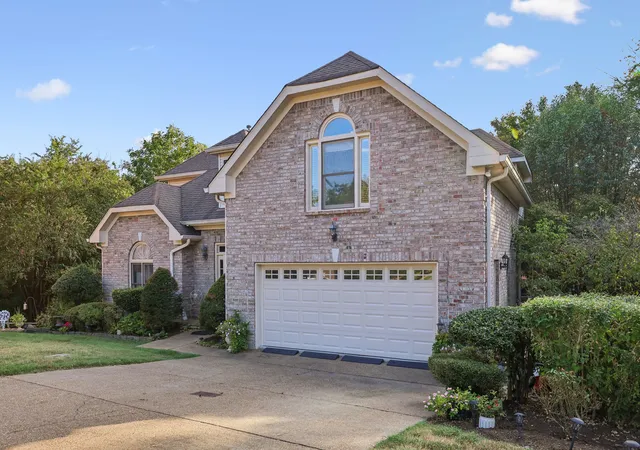 Photo 2 of Single family home for sale at 5176 Bay Overlook Dr, Hermitage, TN 37076 | MLS# 3598342 | Listing updated on 2026-10-09
