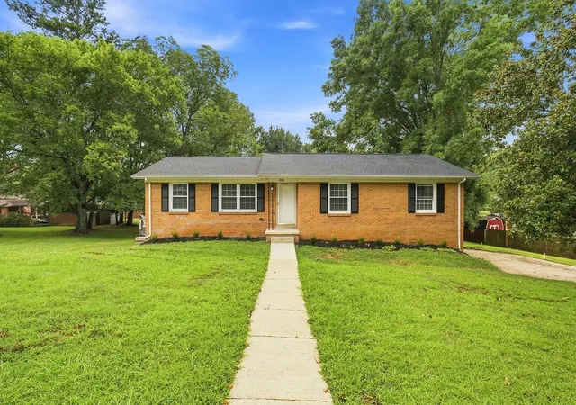 2nd image of 1308 Bagley Dr, Fayetteville, TN 37334 | MLS# 3512454