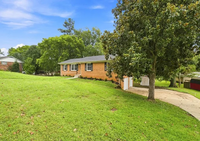 Photo 3 of Single family home for sale at 1308 Bagley Dr, Fayetteville, TN 37334 | MLS# 3512454 | Listing updated on 2026-08-13