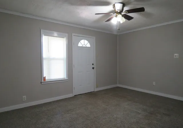Photo 2 of Single family home for sale at 14 Oak St, Sparta, TN 38583 | MLS# 3336153 | Listing updated on 2026-08-31