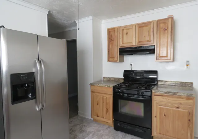 Photo 4 of Single family home for sale at 14 Oak St, Sparta, TN 38583 | MLS# 3336153 | Listing updated on 2026-08-31