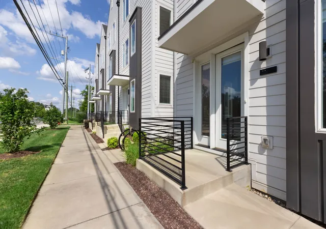 Photo 2 of Townhouse for sale at 2204d Buena Vista Pike, Nashville, TN 37218 | MLS# 3501062 | Listing updated on 2026-09-28