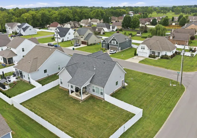 Photo 2 of Single family home for sale at 501 Janis Ln, Mount Juliet, TN 37122 | MLS# 3336139 | Listing updated on 2026-10-24