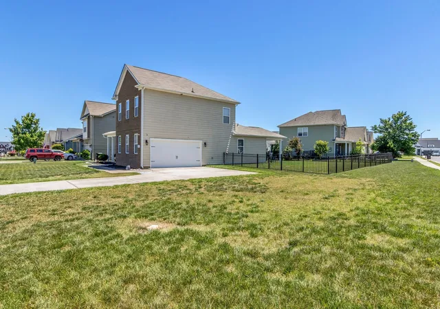 Photo 3 of Single family home for sale at 3713 Sweetbriar Ave, Murfreesboro, TN 37128 | MLS# 3502104 | Listing updated on 2026-08-29
