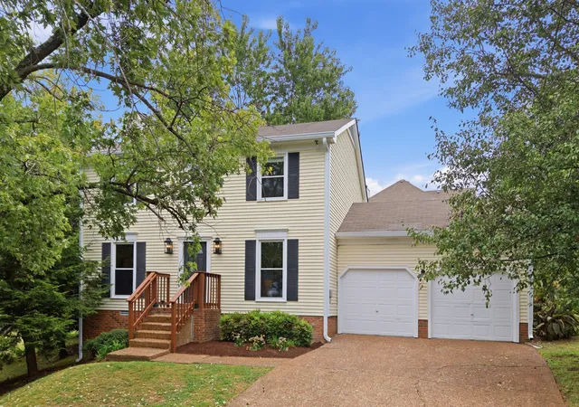 Photo 2 of Single family home for sale at 521 Fairhaven Ct, Nashville, TN 37211 | MLS# 3511205 | Listing updated on 2026-08-31