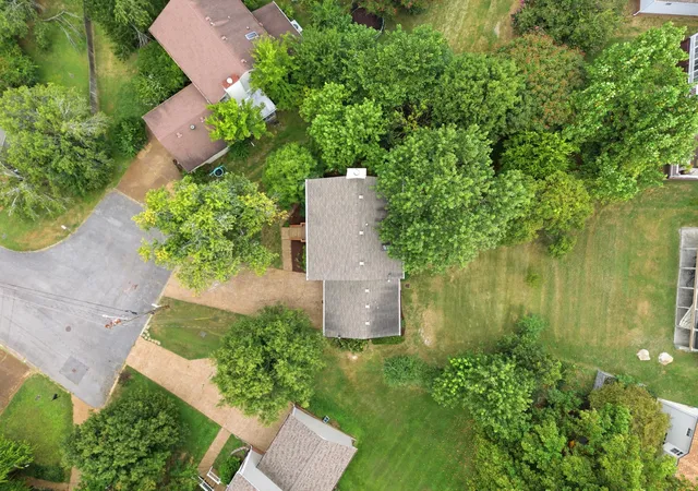 Photo 4 of Single family home for sale at 521 Fairhaven Ct, Nashville, TN 37211 | MLS# 3511205 | Listing updated on 2026-08-31