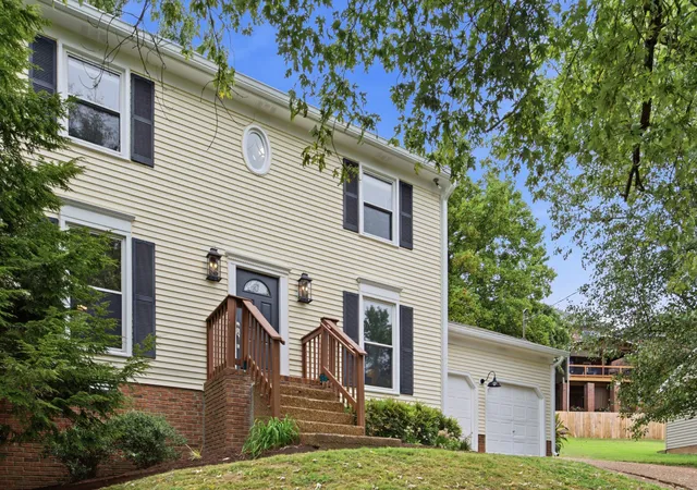 Photo 3 of Single family home for sale at 521 Fairhaven Ct, Nashville, TN 37211 | MLS# 3511205 | Listing updated on 2026-08-31