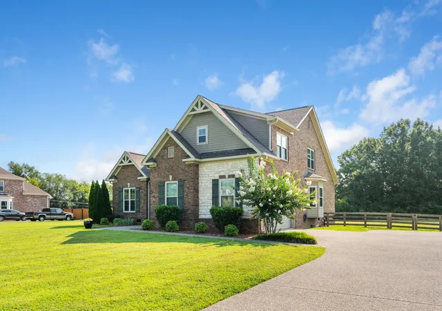2nd image of 4005 Pleasant Gate Ln, Columbia, TN 38401 | MLS# 3336431