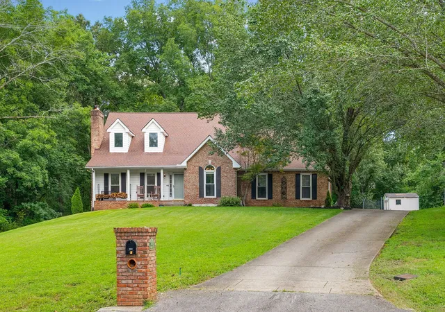 2nd image of 1731 Creekview Ct, Adams, TN 37010 | MLS# 3347201