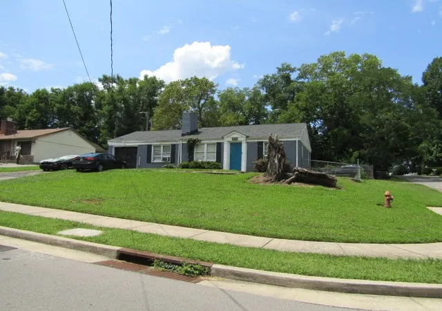 Photo 3 of Single family home for sale at 2717 Hartford Dr, Nashville, TN 37210 | MLS# 3336187 | Listing updated on 2026-09-30