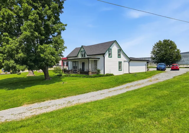 Photo 1 of Single family home for sale at 4806 Nashville Rd, Franklin, KY 42134 | MLS# 3336221 | Listing updated on 2026-09-04