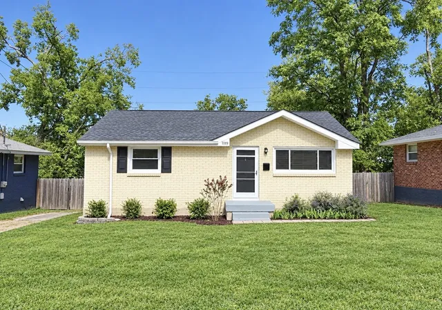 Photo 1 of Single family home for sale at 1119 Glenview Dr, Nashville, TN 37206 | MLS# 3471393 | Listing updated on 2026-10-23