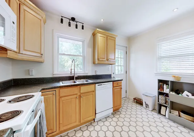 Photo 4 of Single family home for sale at 1119 Glenview Dr, Nashville, TN 37206 | MLS# 3471393 | Listing updated on 2026-09-16