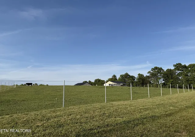 43rd image of 110 Don Conatser Rd, Allardt, TN 38504 | MLS# 3336241