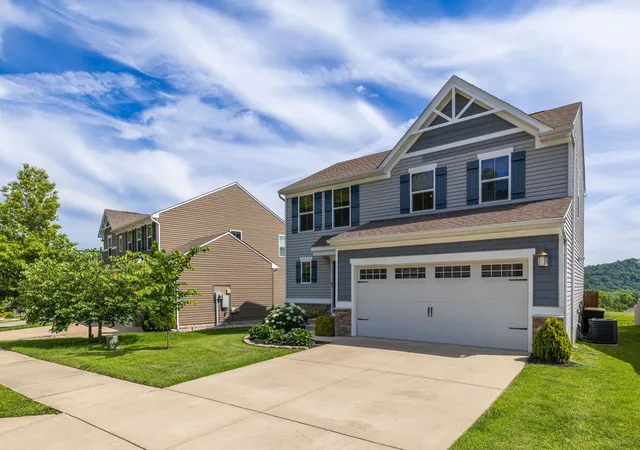 Photo 2 of Single family home for sale at 924 Fairdale Ct, Nashville, TN 37221 | MLS# 3336317 | Listing updated on 2026-08-16