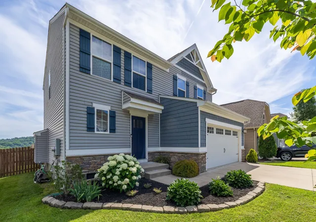 Photo 3 of Single family home for sale at 924 Fairdale Ct, Nashville, TN 37221 | MLS# 3336317 | Listing updated on 2026-08-16