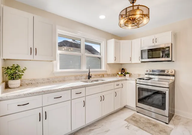 Photo 2 of Single family home for sale at 1130 N Chamberlain Ave, Chattanooga, TN 37406 | MLS# 3336379 | Listing updated on 2026-09-13