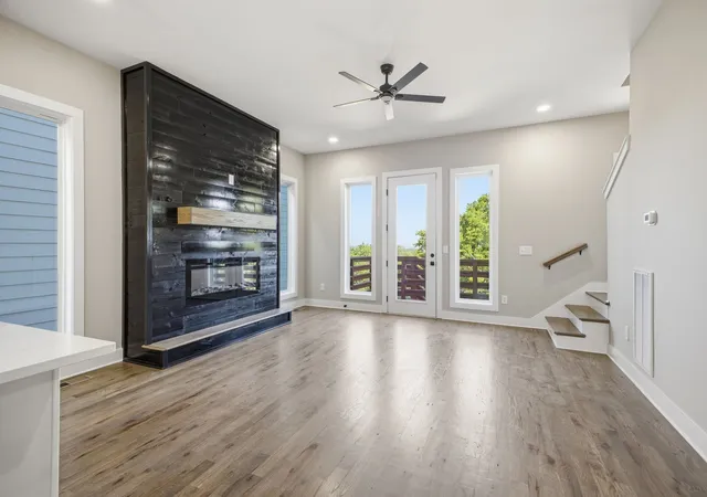 2nd image of 2109c W Summitt Ave, Nashville, TN 37218 | MLS# 3336406