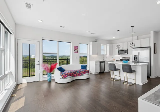 1st image of 1677 54th Ave N #400, Nashville, TN 37209 | MLS# 3501262