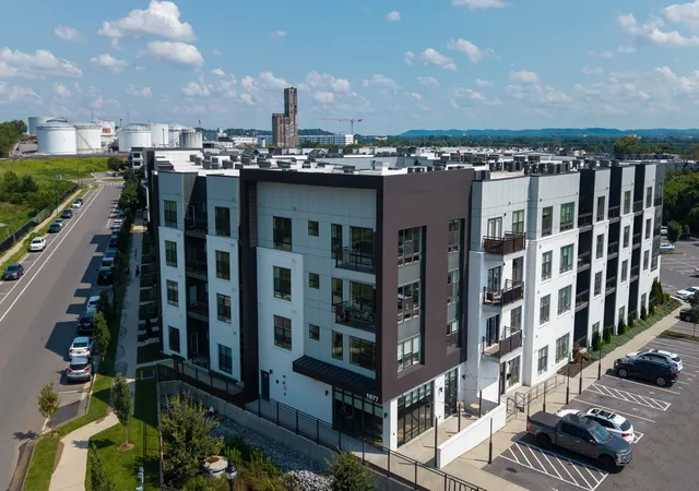 2nd image of 1677 54th Ave N #400, Nashville, TN 37209 | MLS# 3501262