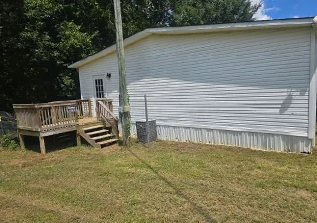 2nd image of 233 Sunnyfield Ln, Camden, TN 38320 | MLS# 3347195