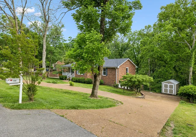 2nd image of 1006 Cynthia Trl, Goodlettsville, TN 37072 | MLS# 3347200