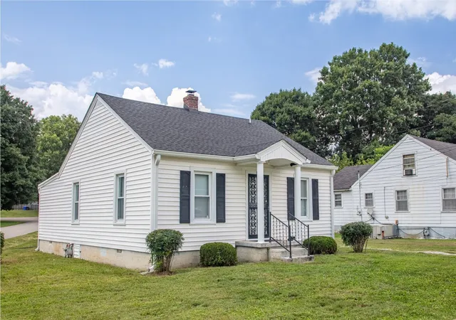 1st image of 2204 Denham Ave, Columbia, TN 38401 | MLS# 3499828