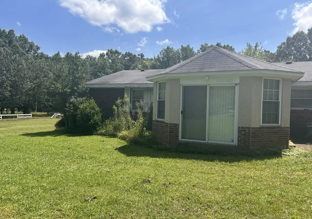 2nd image of 185 Holmes Mill Rd, Huntingdon, TN 38344 | MLS# 3499530
