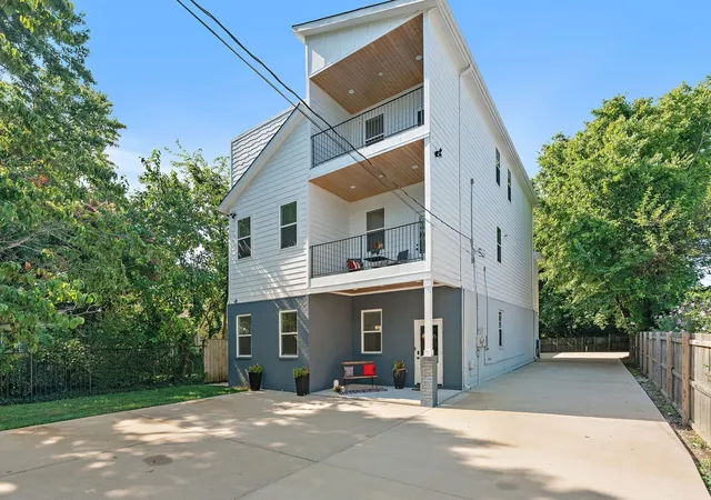 Photo 3 of Single family home for sale at 101 Lyle Ln, Nashville, TN 37210 | MLS# 3524713 | Listing updated on 2026-08-24