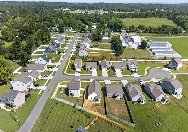 31st image of 1003 Village Ct, Burns, TN 37029 | MLS# 3513867