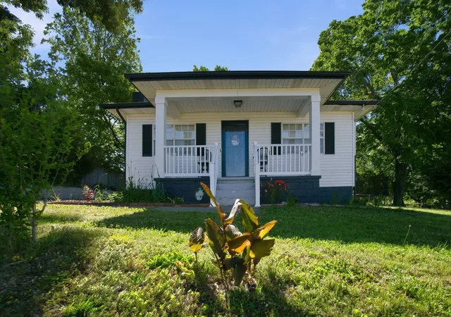 1st image of 420 E East Se, Cleveland, TN 37311 | MLS# 3499509