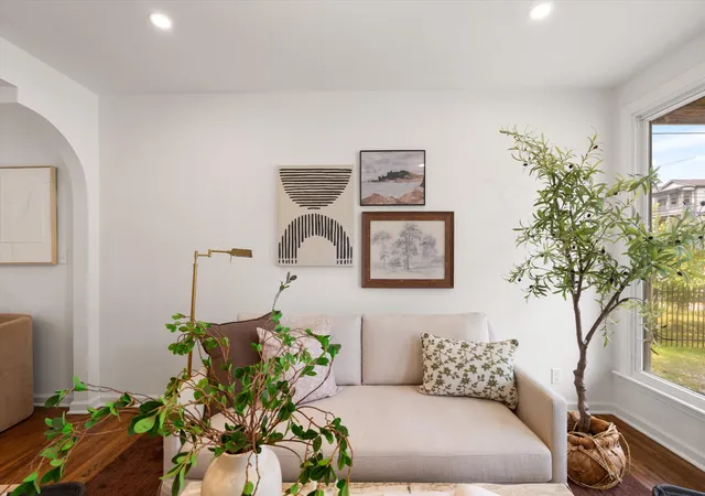 Photo 4 of Single family home for sale at 638 James Ave, Nashville, TN 37209 | MLS# 3499694 | Listing updated on 2026-10-10