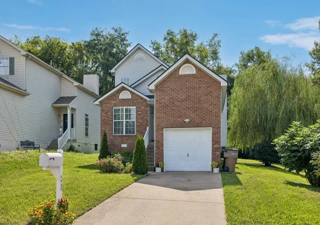 Photo 2 of Single family home for sale at 1432 Bell Tr Dr, Antioch, TN 37013 | MLS# 3501325 | Listing updated on 2026-09-08