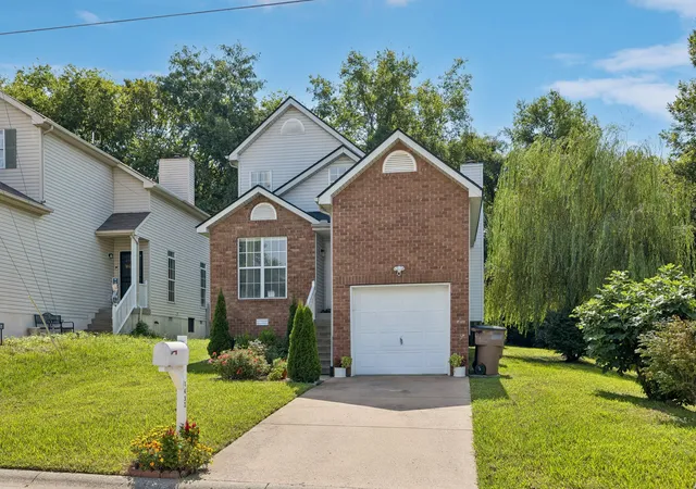 Photo 3 of Single family home for sale at 1432 Bell Tr Dr, Antioch, TN 37013 | MLS# 3501325 | Listing updated on 2026-09-08