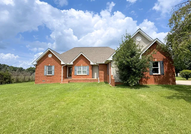 Photo 1 of Single family home for sale at 6606 Highway 52 W, Lafayette, TN 37083 | MLS# 3499627 | Listing updated on 2026-10-01