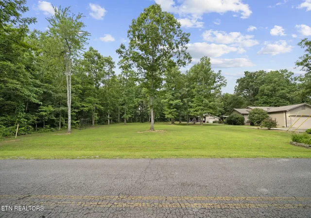 Photo 3 of Single family home for sale at 3213 Pueblo Dr, Crossville, TN 38572 | MLS# 3499518 | Listing updated on 2026-08-21