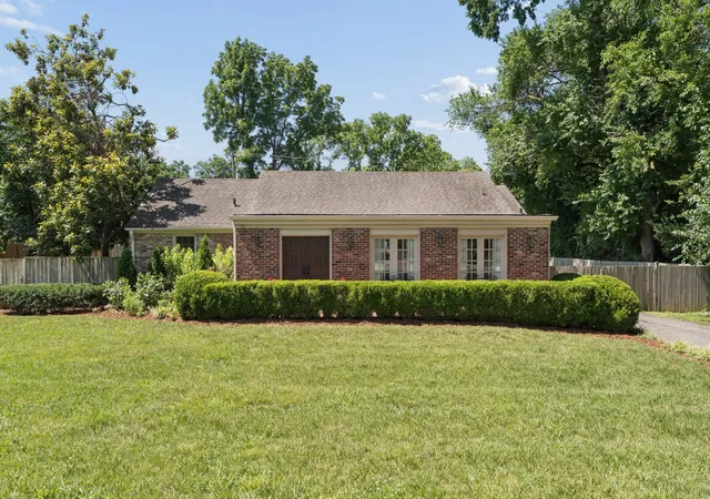 1st image of 105 Brookfield Ave, Nashville, TN 37205 | MLS# 3500947