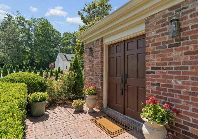 3rd image of 105 Brookfield Ave, Nashville, TN 37205 | MLS# 3500947