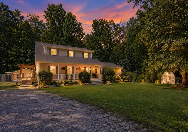 Single family home for sale at 1536 Poplar Grv Rd, Westmoreland, TN 37186 | MLS# 3499674